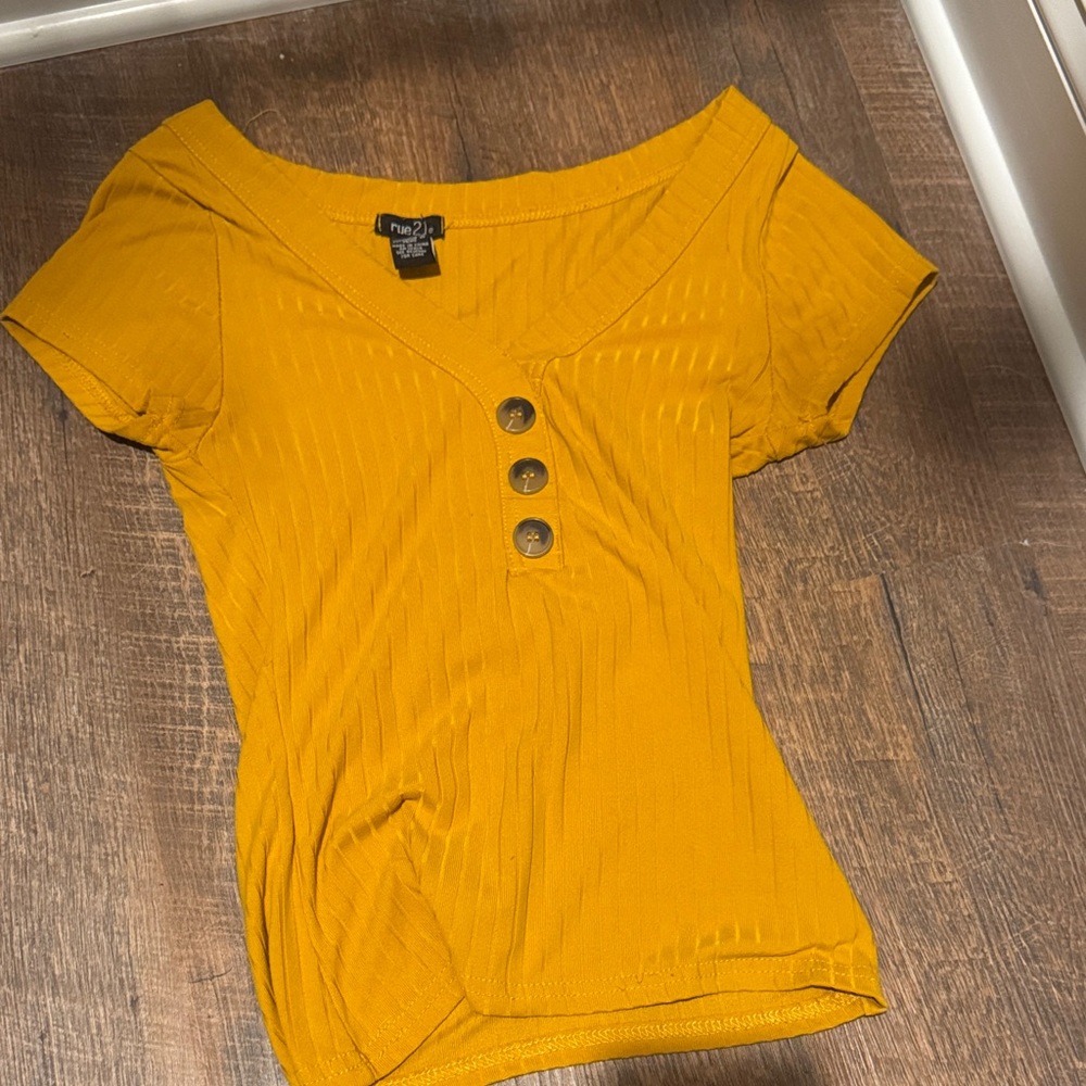 Mudd Yellow Ribbed V-Neck Short Sleeve Top with Buttons